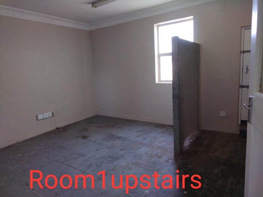 To Let Commercial Property for Rent in Maitland Western Cape